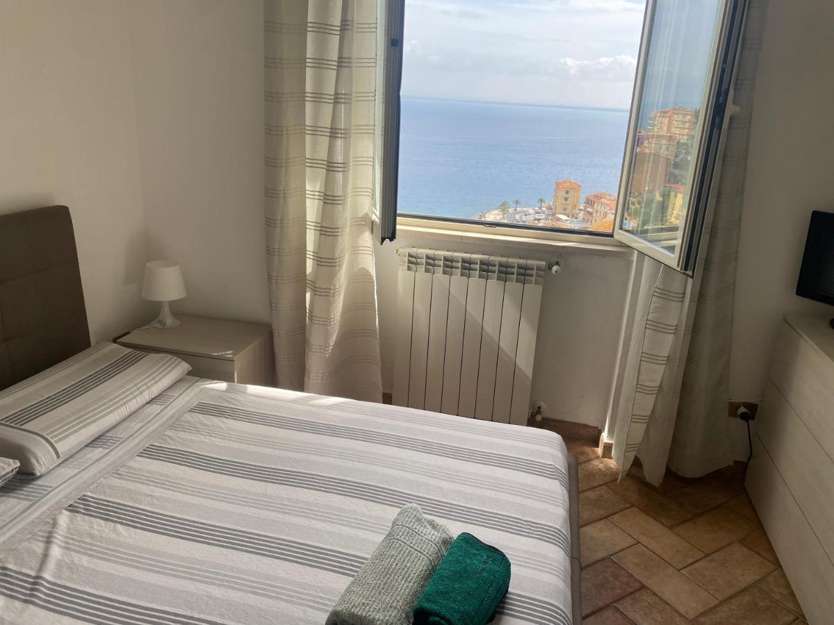 Bilocale Vista Mare Con Posto Auto Lägenhet Porto Santo Stefano  Exteriör bild