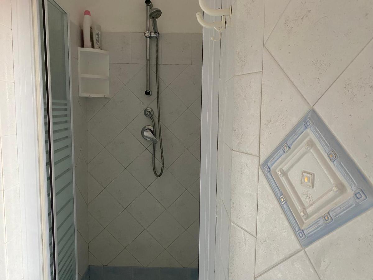 Bilocale Vista Mare Con Posto Auto Lägenhet Porto Santo Stefano  Exteriör bild
